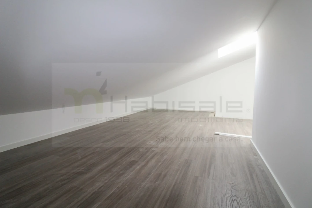 Apartamento T2 para Venda em Corroios Foto 22