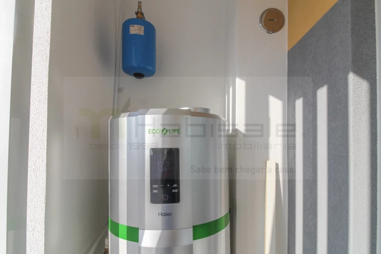 Apartamento T2 para Venda em Corroios Foto 8