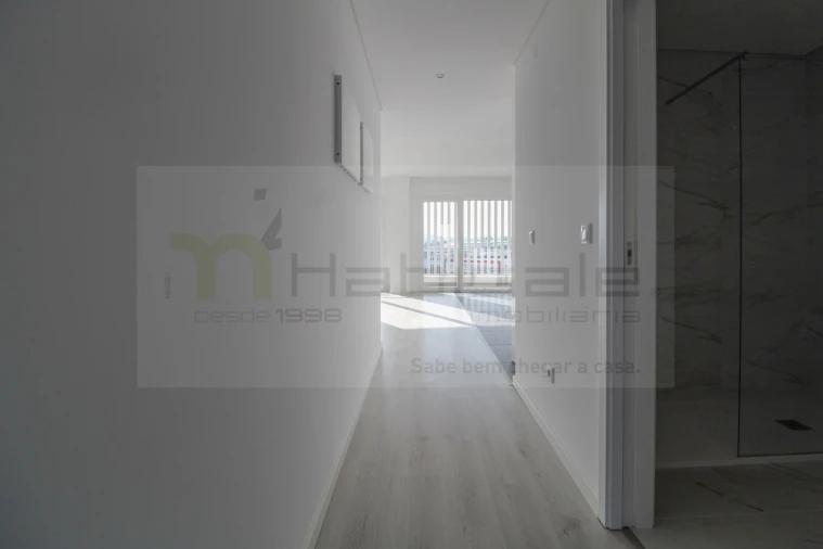 Apartamento T2 para Venda em Corroios Foto 14