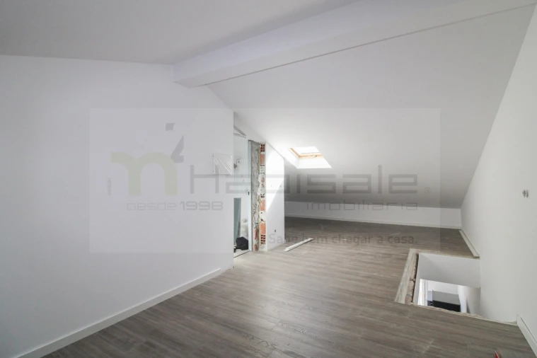 Apartamento T2 para Venda em Corroios Foto 20