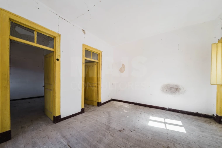 Moradia T2 para Venda em Coz, Alpedriz e Montes Foto 7