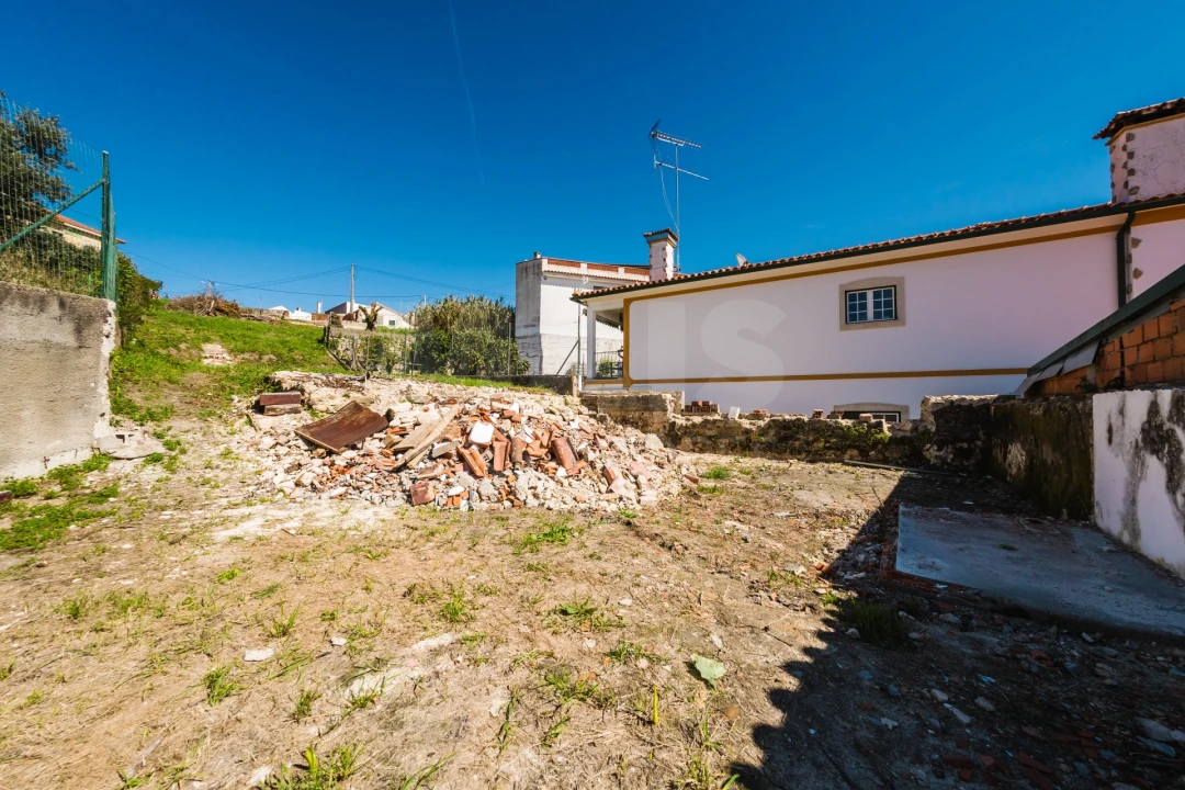 Moradia T2 para Venda em Coz, Alpedriz e Montes Foto 12