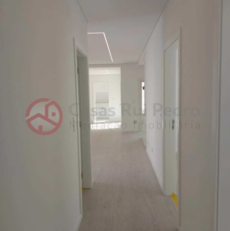 Moradia T3 para Venda em Fernao Ferro Foto 10