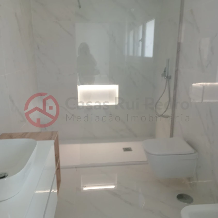 Moradia T3 para Venda em Fernao Ferro Foto 12