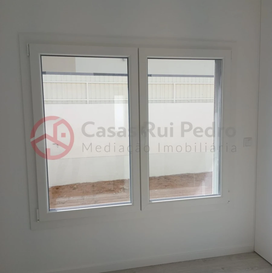 Moradia T3 para Venda em Fernao Ferro Foto 18