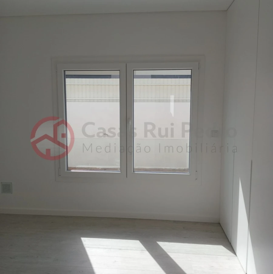 Moradia T3 para Venda em Fernao Ferro Foto 19