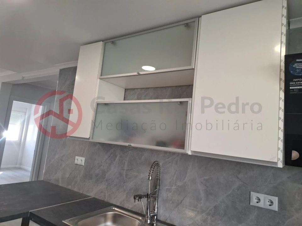 Apartamento T2 para Venda em Benfica Foto 11