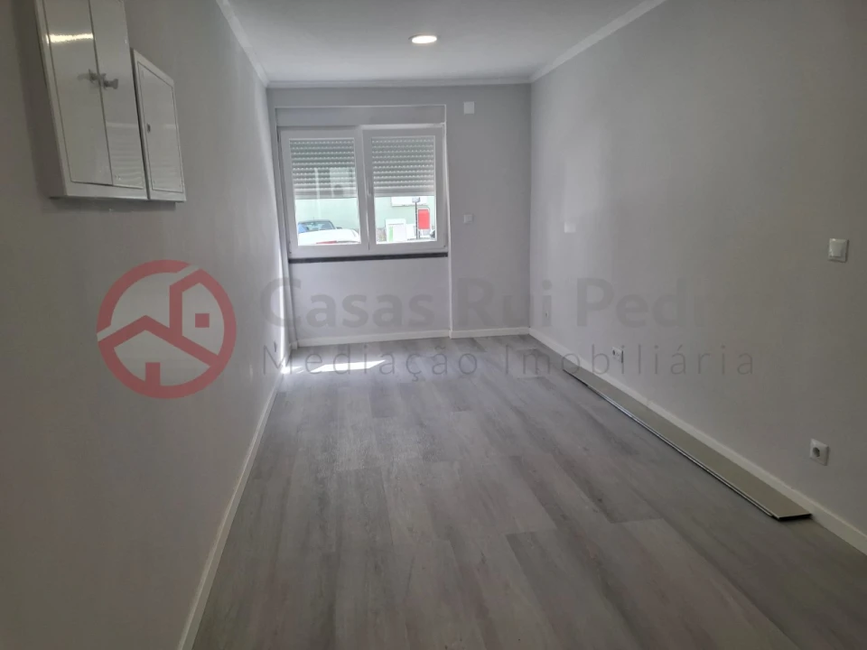 Apartamento T2 para Venda em Benfica Foto 12