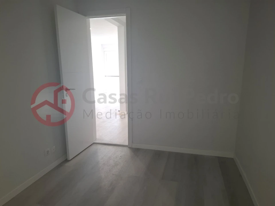 Apartamento T2 para Venda em Benfica Foto 20