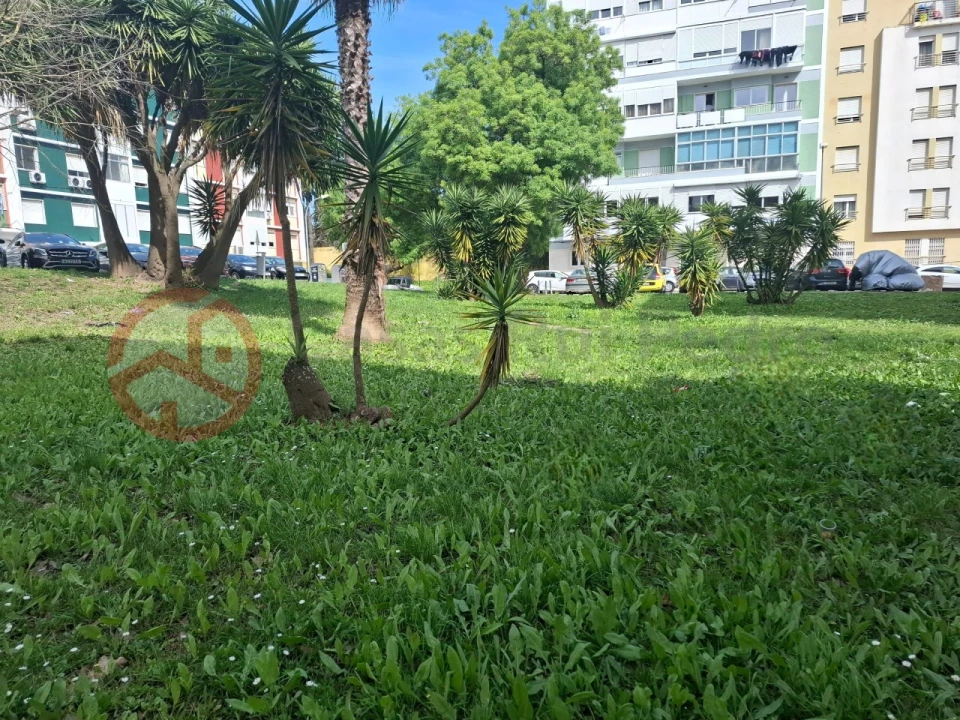 Apartamento T2 para Venda em Benfica Foto 28