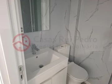 Apartamento T2 para Venda em Benfica