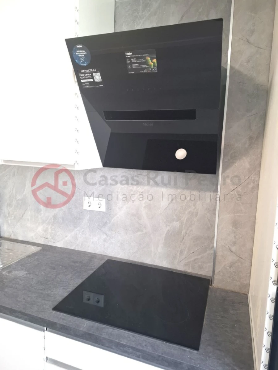 Apartamento T2 para Venda em Benfica Foto 5