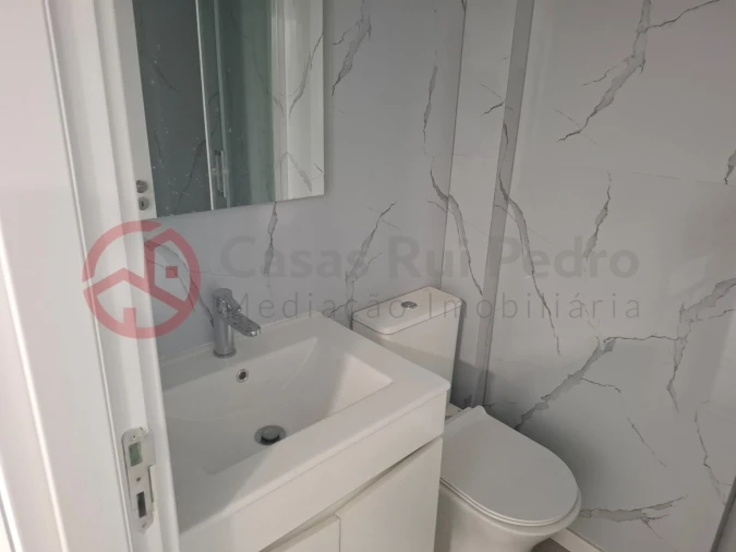 Apartamento T2 para Venda em Benfica Foto 13