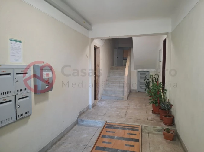 Apartamento T2 para Venda em Benfica Foto 22