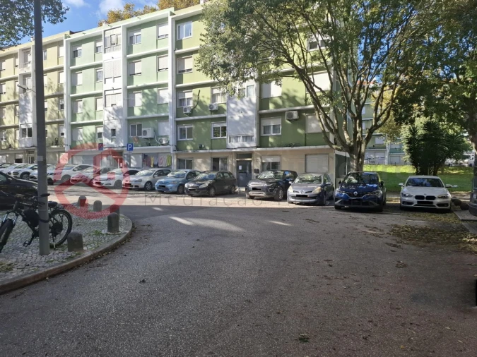 Apartamento T2 para Venda em Benfica Foto 27