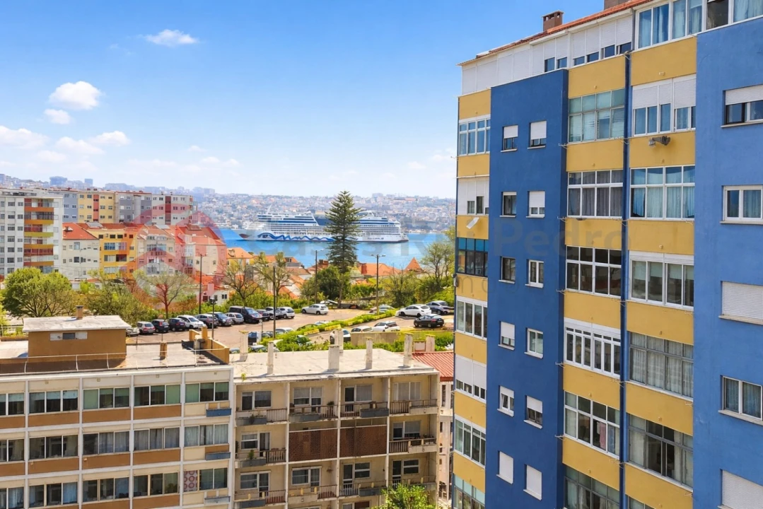 Apartamento T2 para Venda em Almada, Cova da Piedade, Pragal e Cacilhas Foto 1