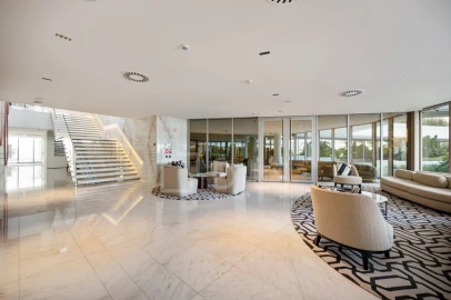 Apartamento T3 para Venda em Campolide