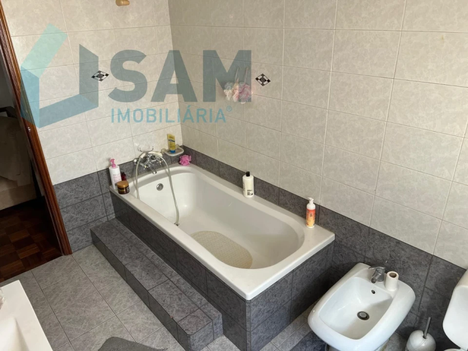 Moradia T6 para Venda em Silveira Foto 20