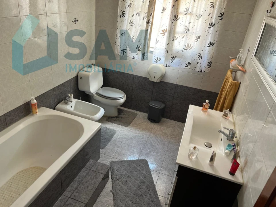 Moradia T6 para Venda em Silveira Foto 21