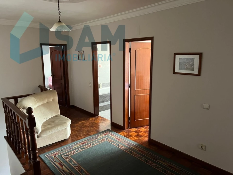 Moradia T6 para Venda em Silveira Foto 22