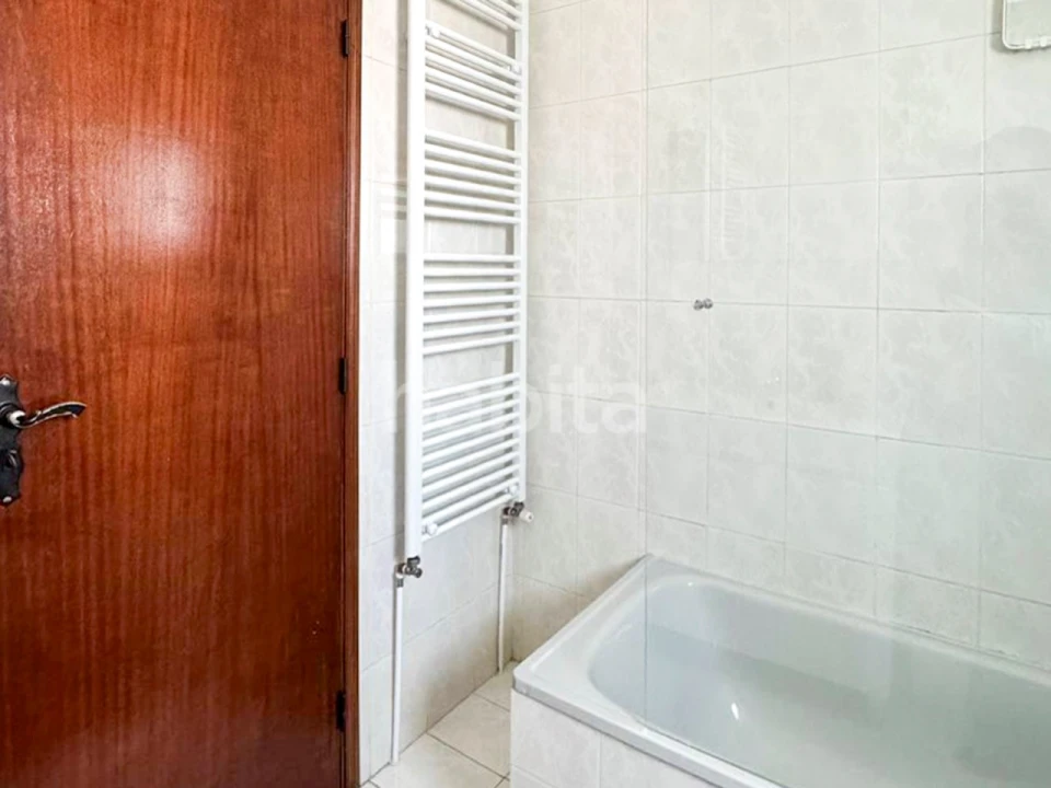 Moradia T3 para Venda em Poiares (Santo Andre) Foto 17