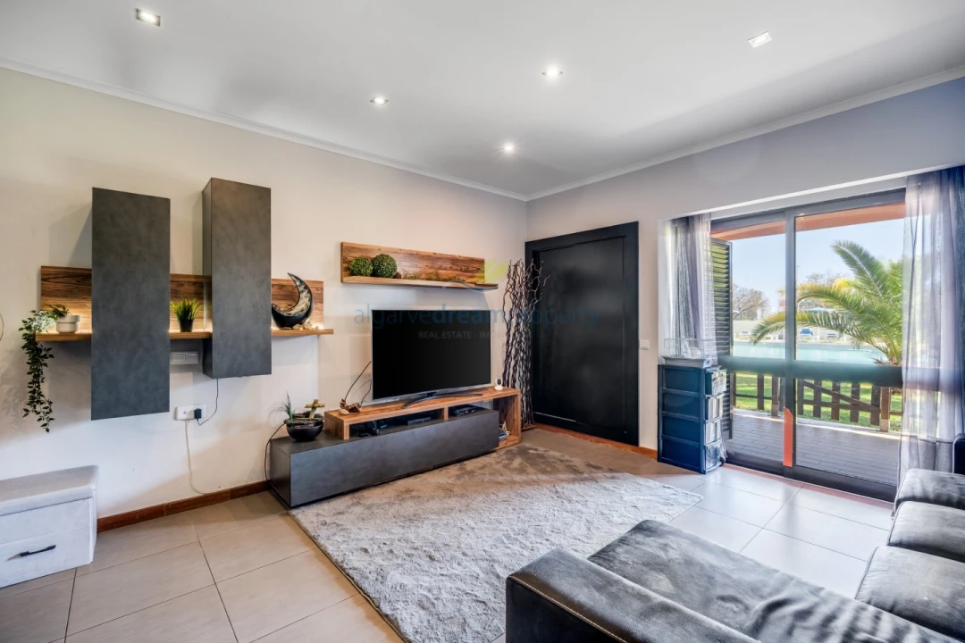 Apartamento T1 para Venda em Albufeira e Olhos de Água Foto 7