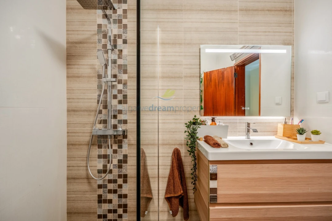 Apartamento T1 para Venda em Albufeira e Olhos de Água Foto 25