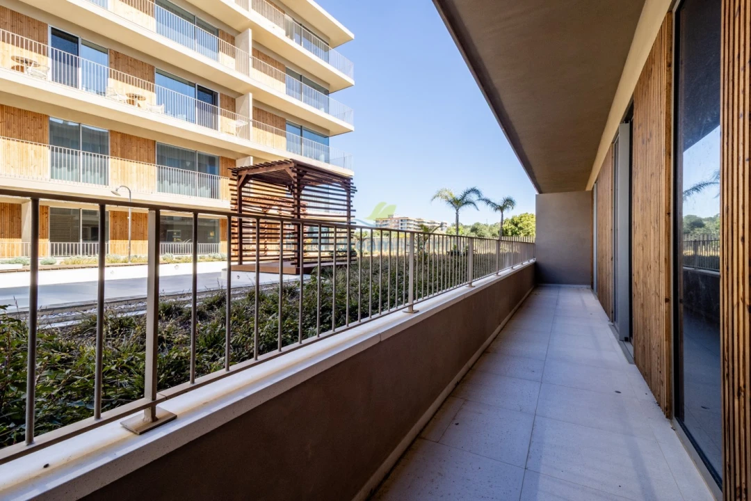 Apartamento T2 para Venda em Quarteira Foto 36