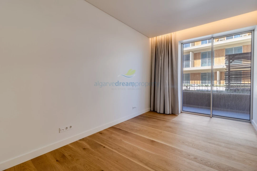 Apartamento T2 para Venda em Quarteira Foto 22