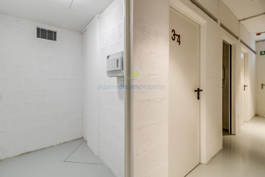 Apartamento T2 para Venda em Quarteira Foto 28