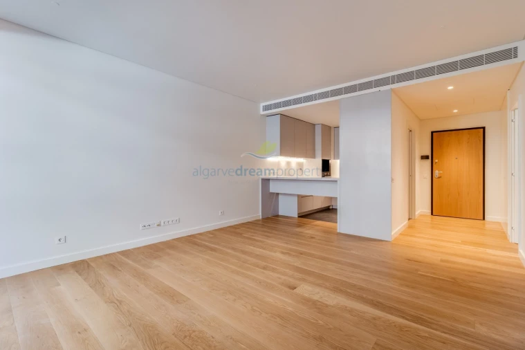 Apartamento T2 para Venda em Quarteira Foto 6