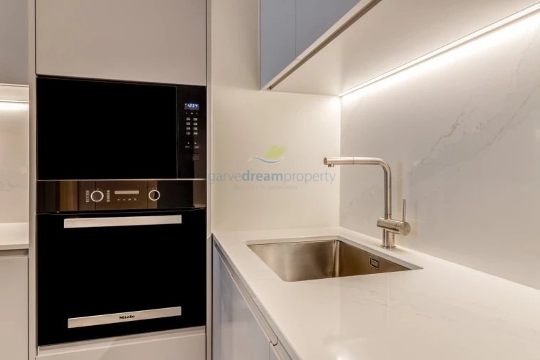 Apartamento T2 para Venda em Quarteira Foto 21