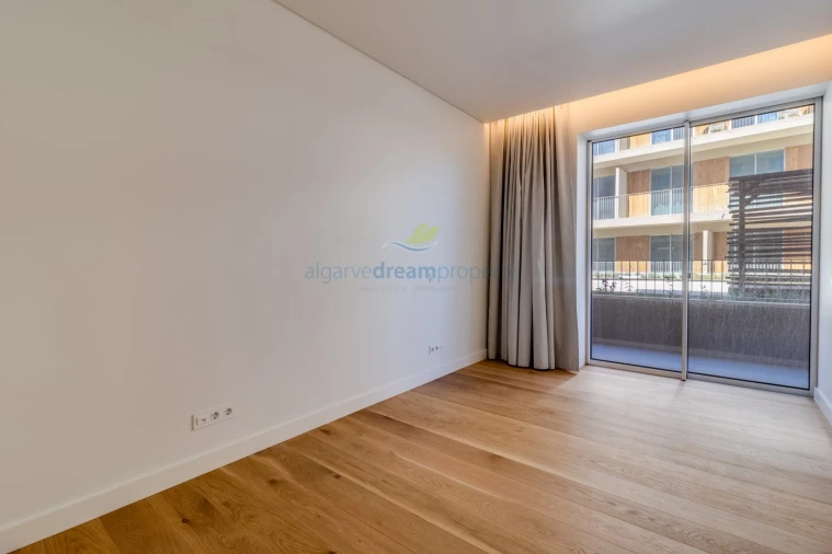 Apartamento T2 para Venda em Quarteira Foto 22