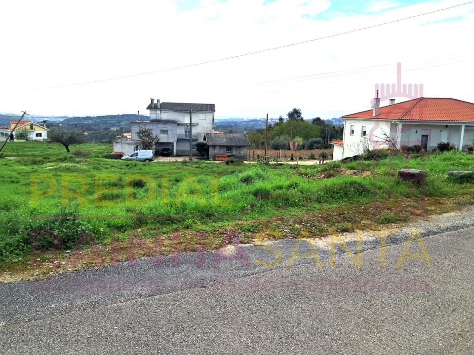 Terreno para Venda em Covas e Vila Nova de Oliveirinha Foto 2