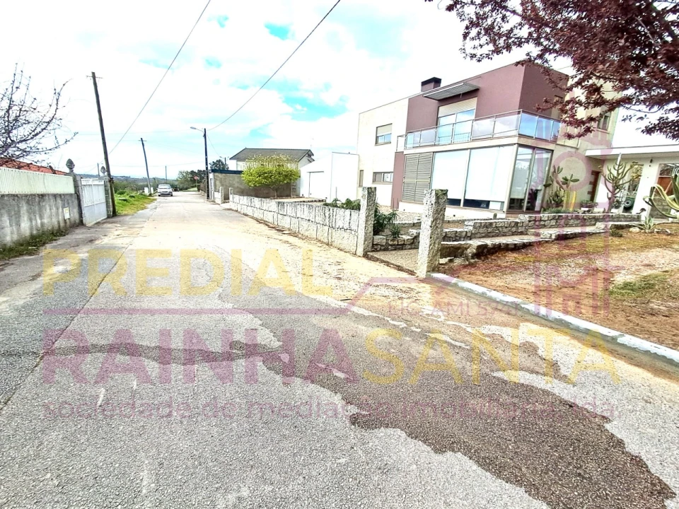 Terreno para Venda em Covas e Vila Nova de Oliveirinha Foto 8