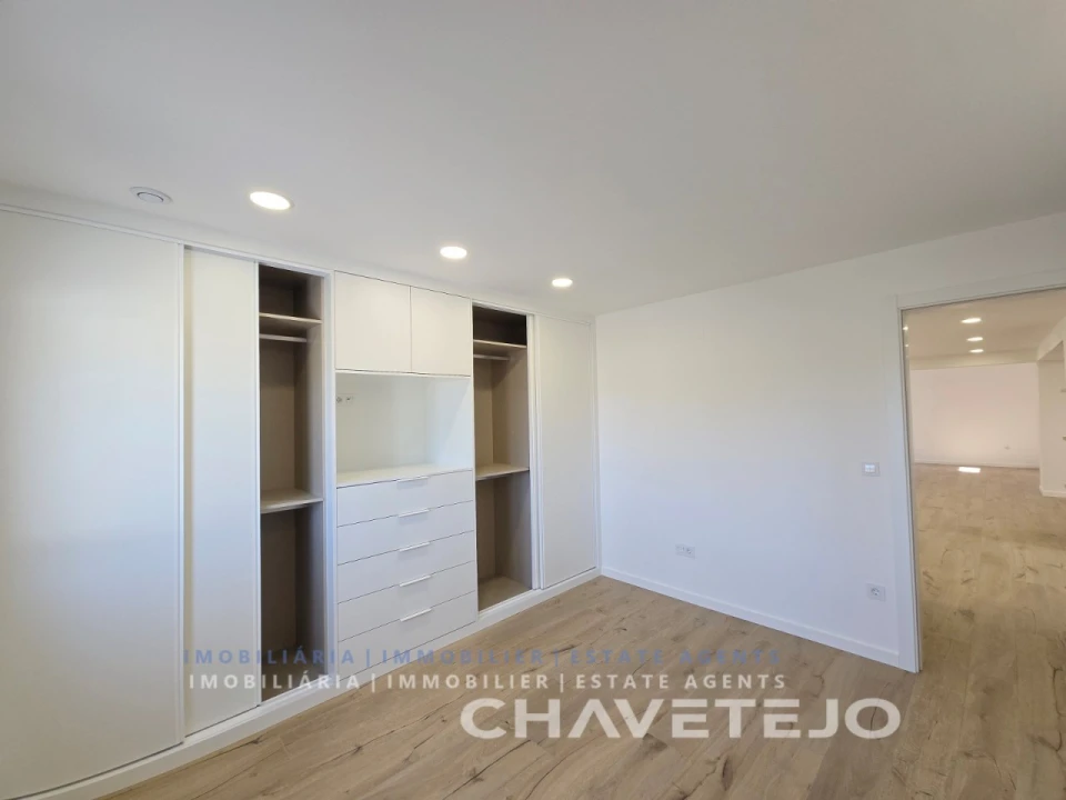 Moradia T4 para Venda em São João Baptista e Santa Maria dos Olivais Foto 20