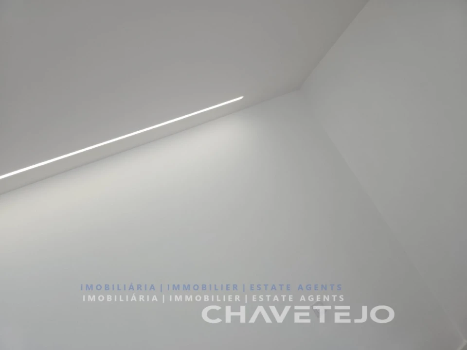 Moradia T4 para Venda em São João Baptista e Santa Maria dos Olivais Foto 46