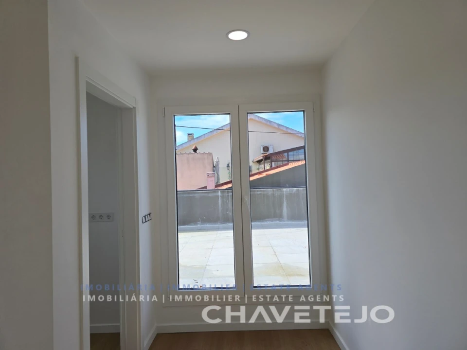 Moradia T4 para Venda em São João Baptista e Santa Maria dos Olivais Foto 52