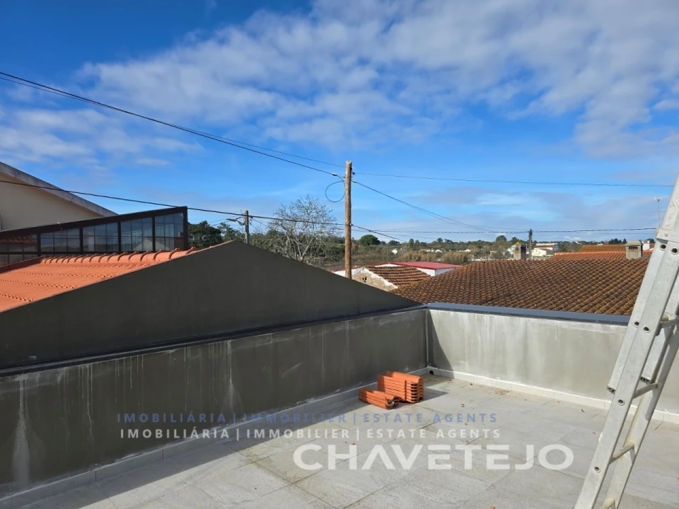 Moradia T4 para Venda em São João Baptista e Santa Maria dos Olivais Foto 54