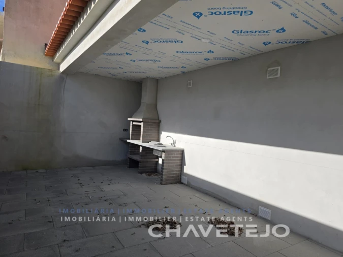 Moradia T4 para Venda em São João Baptista e Santa Maria dos Olivais Foto 22