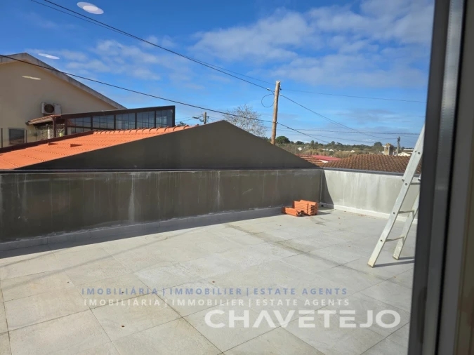 Moradia T4 para Venda em São João Baptista e Santa Maria dos Olivais Foto 29