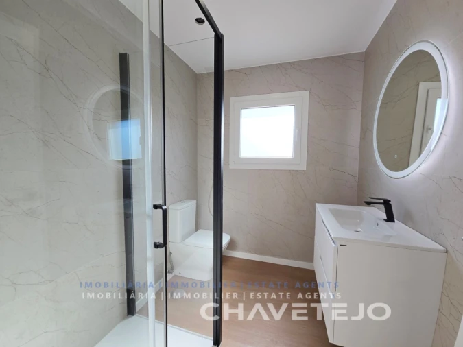 Moradia T4 para Venda em São João Baptista e Santa Maria dos Olivais Foto 35