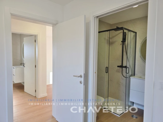 Moradia T4 para Venda em São João Baptista e Santa Maria dos Olivais Foto 44