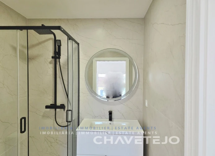 Moradia T4 para Venda em São João Baptista e Santa Maria dos Olivais Foto 47