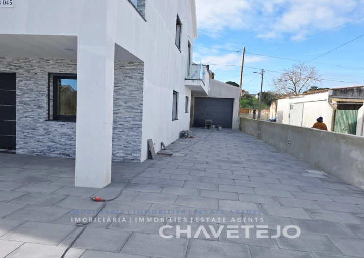 Moradia T4 para Venda em São João Baptista e Santa Maria dos Olivais Foto 60