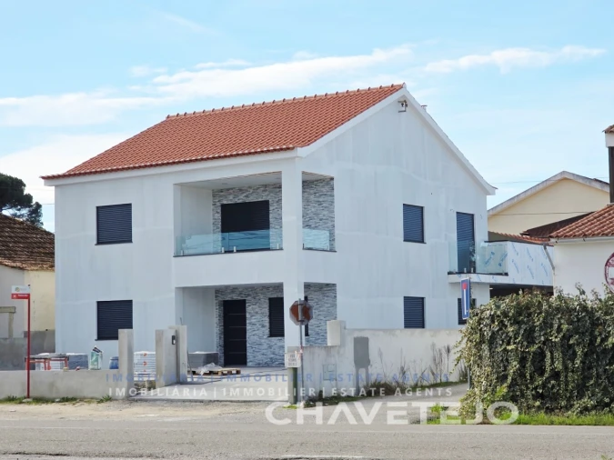 Moradia T4 para Venda em São João Baptista e Santa Maria dos Olivais Foto 70