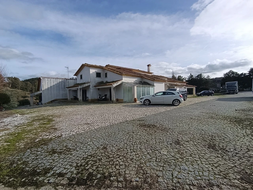 Moradia T11 para Venda em Bemposta Foto 17