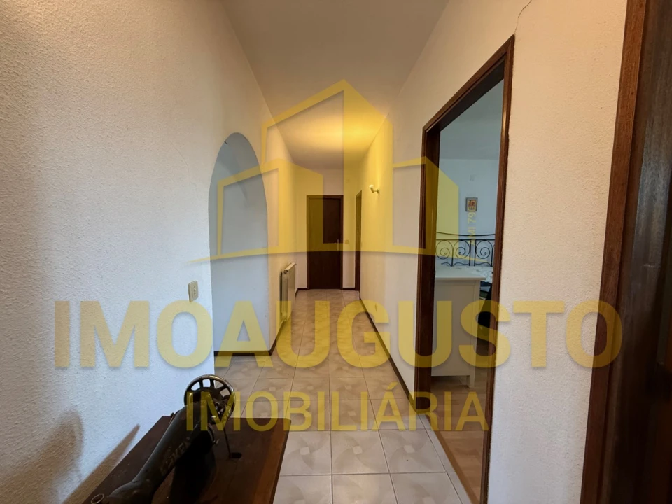 Moradia T3 para Venda em Moreira de Rei Foto 11