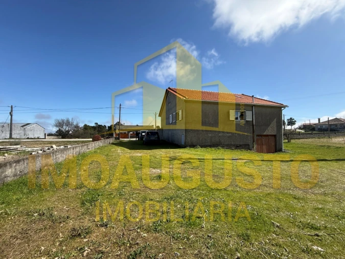 Moradia T3 para Venda em Moreira de Rei Foto 4