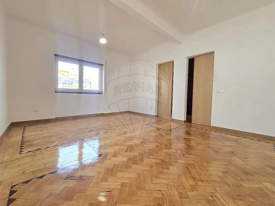 Moradia T2 para Arrendamento em Carcavelos e Parede Foto 12